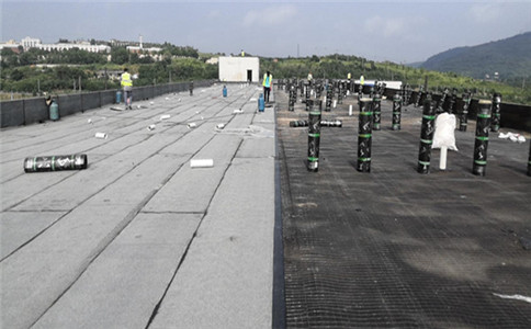 大連屋面做<a href=/tag/etagid16-0.html target=_blank class=infotextkey>防水施工</a>給保修10嗎？幾年靠譜？